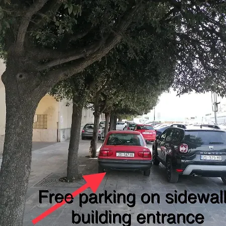 Lighthouse Pensión 3*