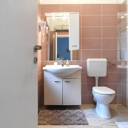 Lighthouse Pensión Zadar