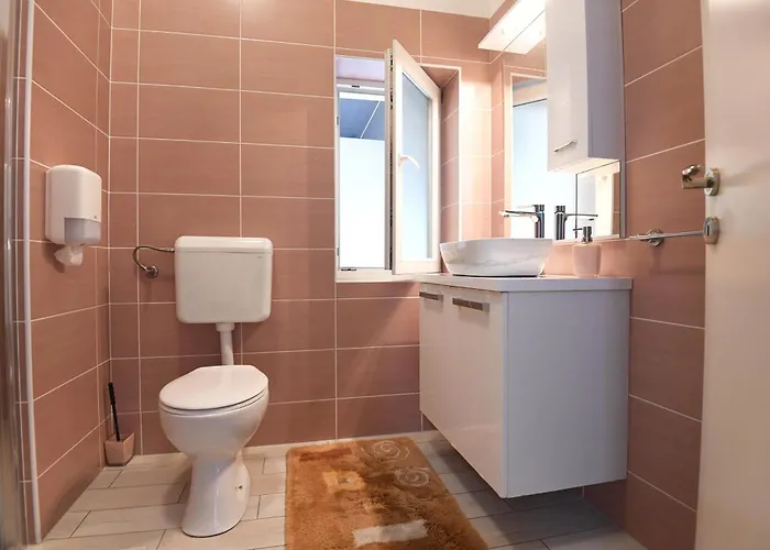 Gostinjska kuća Lighthouse 3*