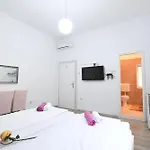Lighthouse 3*